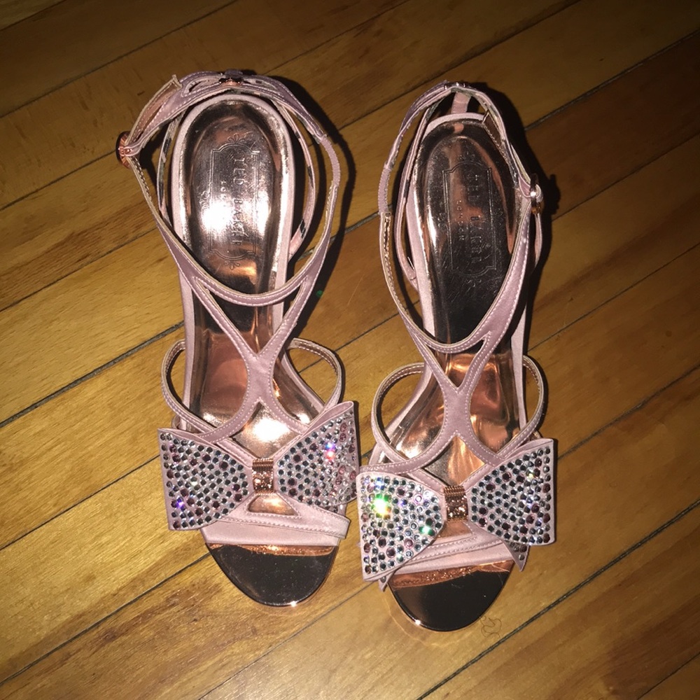 πHPπNWOBπ₯Ted Baker Arayi Crystal Bow Strap Sandal π₯Sz. 9 - Picture 6 of 8